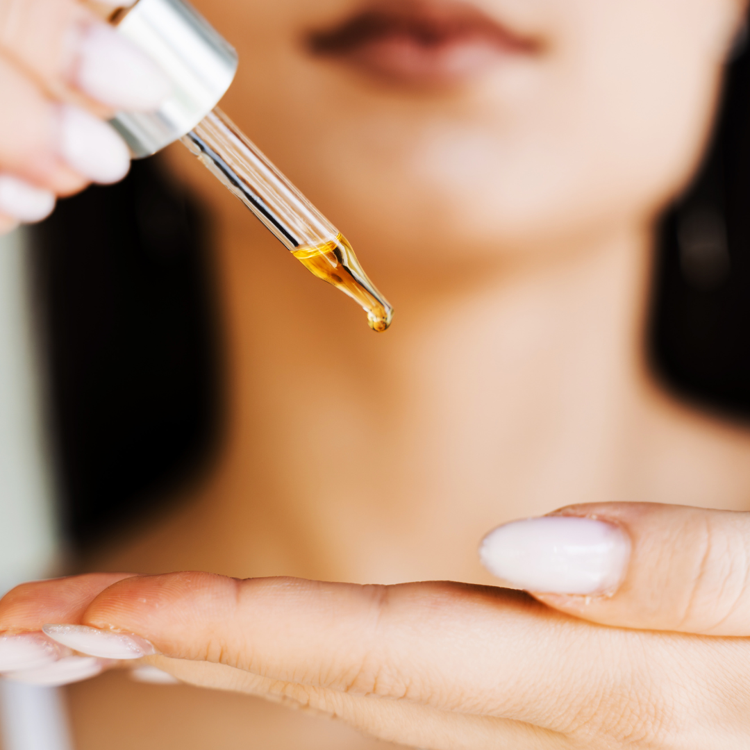 Bakuchiol vs Retinol. Beneficiile Bakuchiolului