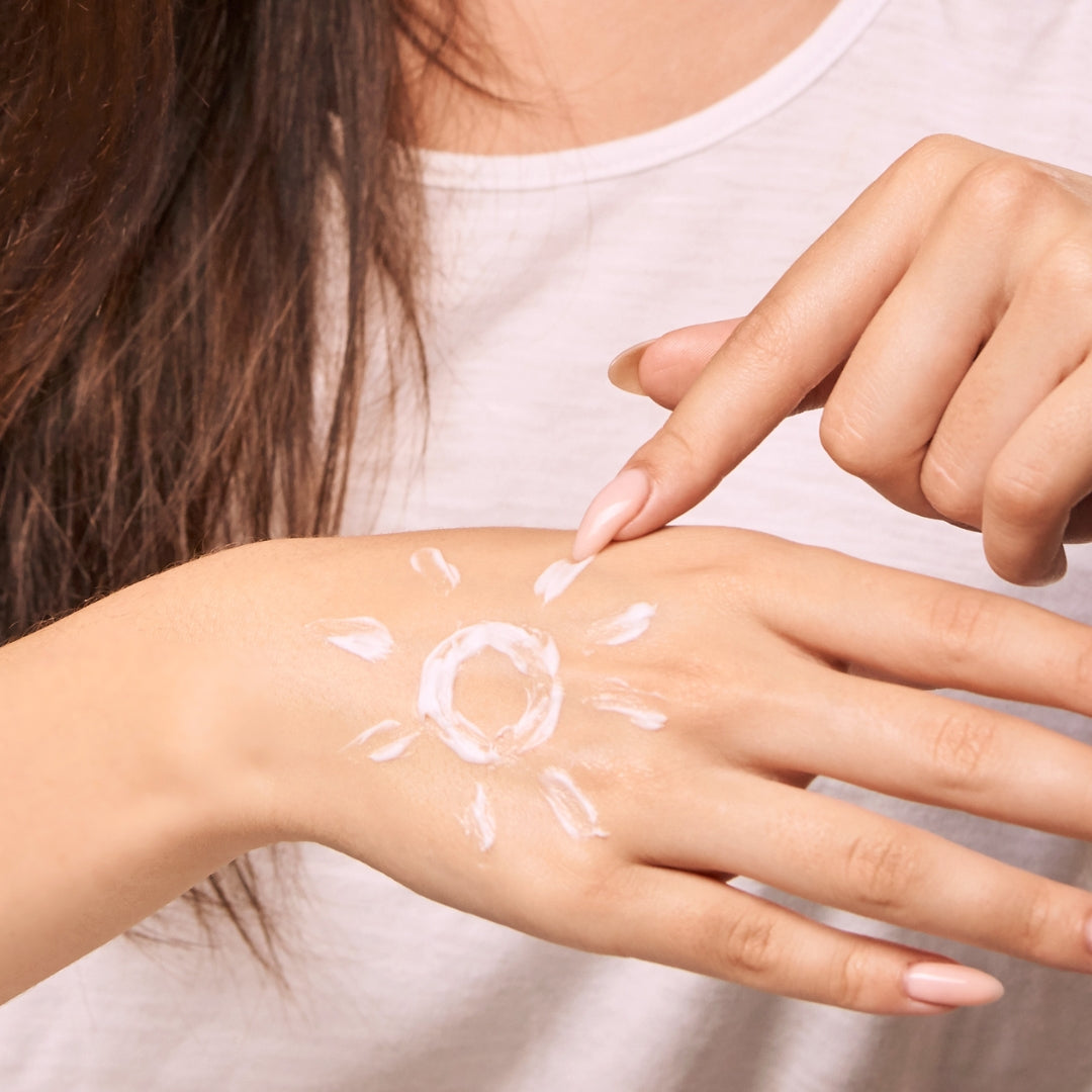 Protectia Solara (SPF): Tipuri, Beneficii si Recomandari pentru o Piele Sanatoasa