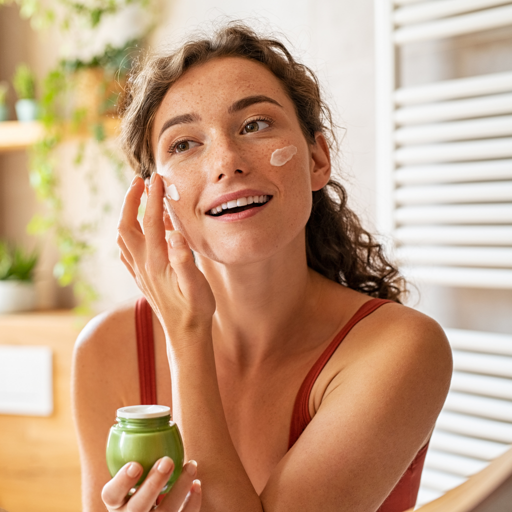 Rutina de Skincare: Pasii Pentru O Piele Sanatoasa si Radianta
